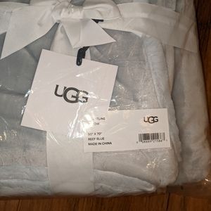 Ugg Coastline Plush Throw